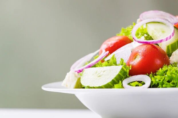 As ensaladas de verduras ou froitas teñen un efecto positivo sobre a potencia dos homes